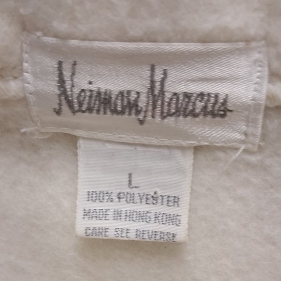 Cozy White Half-Zip Pullover Size L - Picture 4 of 4